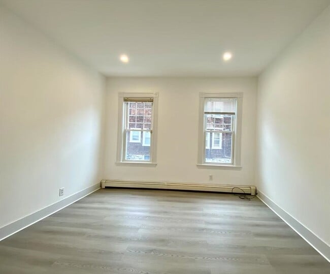 Photo - 18 Howard St Unit 1