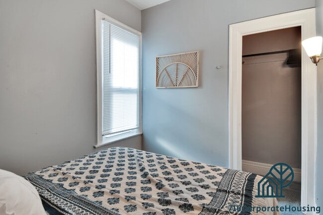 Photo - Furnished 3-Bedroom Carriage House on Bird Ave Unit Carriage House