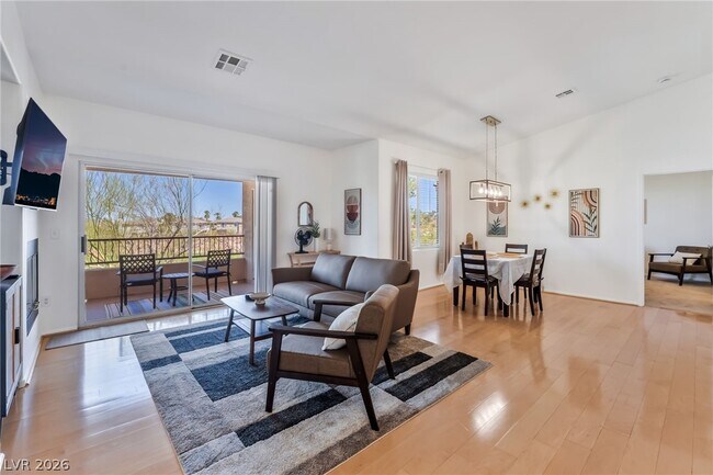 Photo - 904 Duckhorn Ct Unit 204