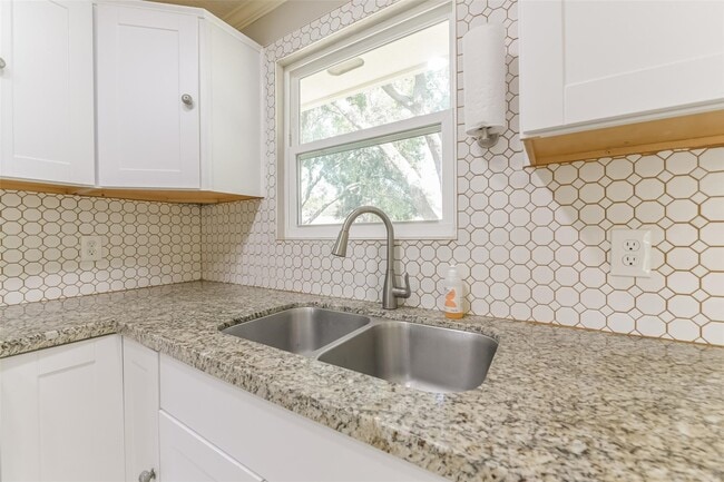 Photo - 2502 Drummer Dr