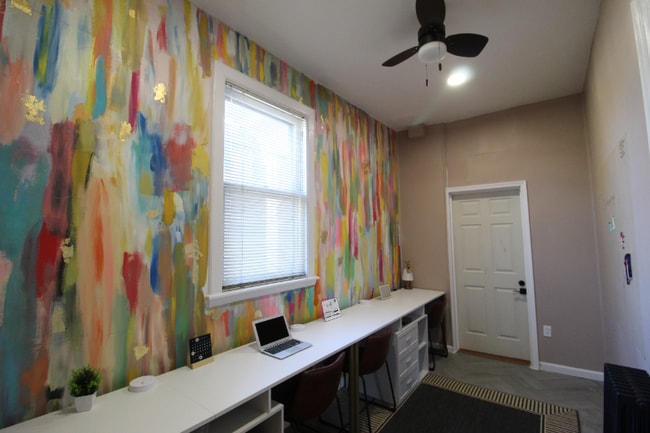 Photo - 800 Monroe Ave