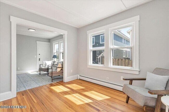 Photo - 1708 A St