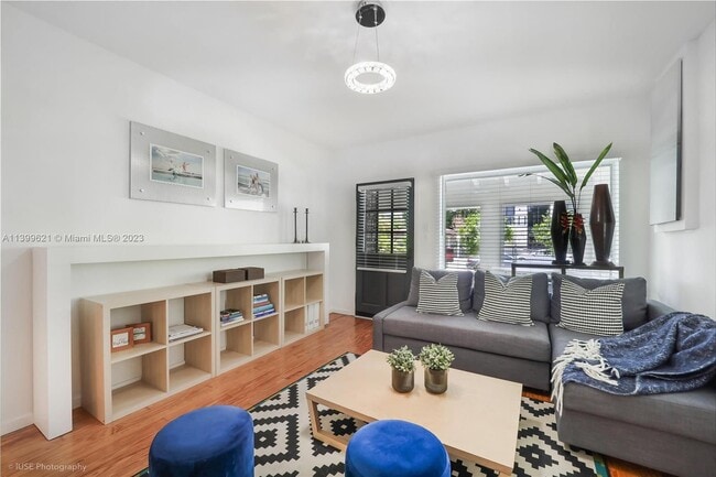 Photo - 3655 Oak Ave