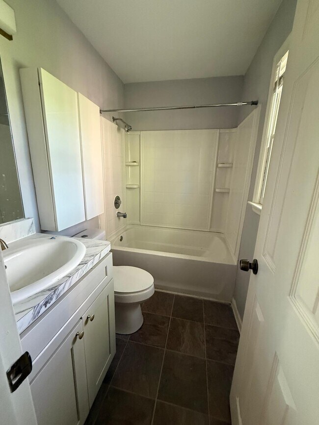 Photo - 847 Burns Walk Ct NW