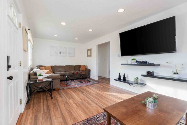Photo - 1523 Woodland Ave Unit SI ID1597582P