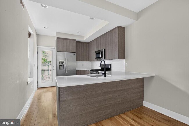 Photo - 2336 W Thompson St