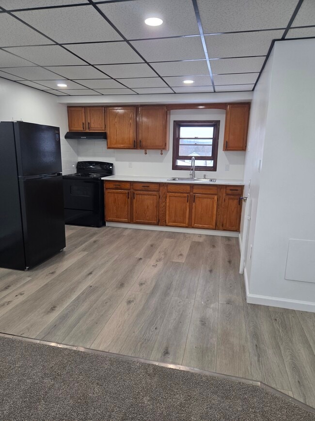 Photo - 144 William St Unit 144B