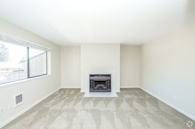 2BR, 1BA - 960SF - Living Room