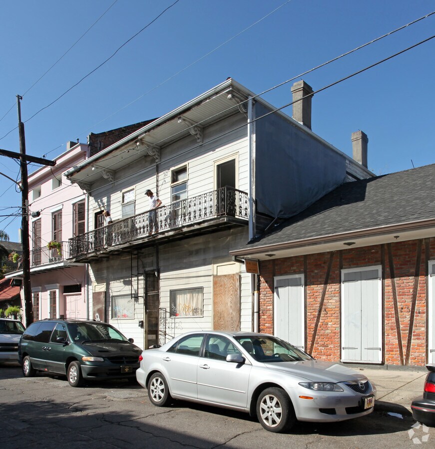 Photo - 1415 Chartres St Apartments