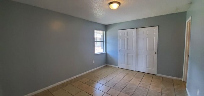 Photo - 2570-2572 Chestnut Woods Dr Unidad 2572 Chestnut Woods Dr