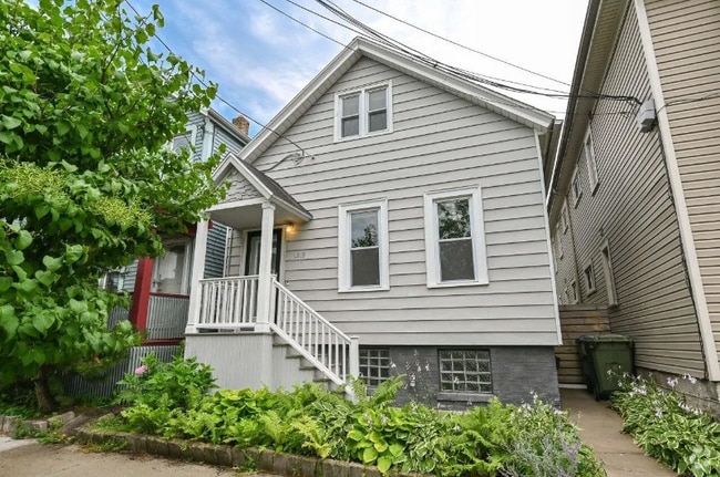 Building Photo - 1315 E Kane Pl Rental
