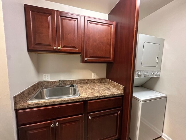 Photo - 1810 N Calvert St Unidad 2