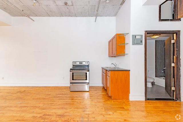 Building Photo - 1 bedroom in Brooklyn NY 11237 Unit 203 Rental