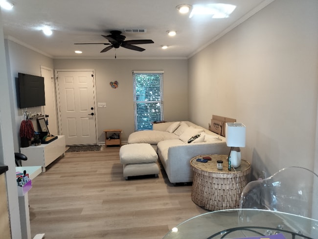 Photo - 961 Pleasant Ave