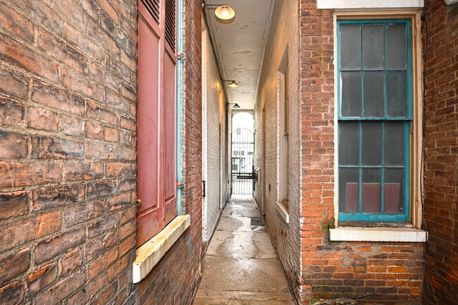 Photo - 1343 Main St Unit 5