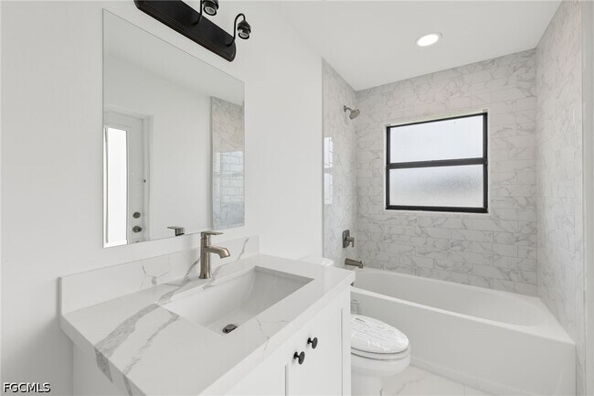 Photo - 2208 Nelson Rd N