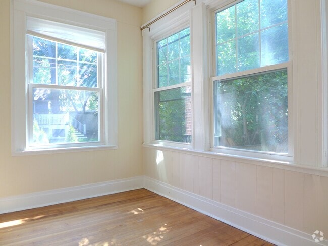 Building Photo - 176 Fuller St Unit 2 Rental
