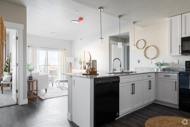2BR, 2BA - Kitchen