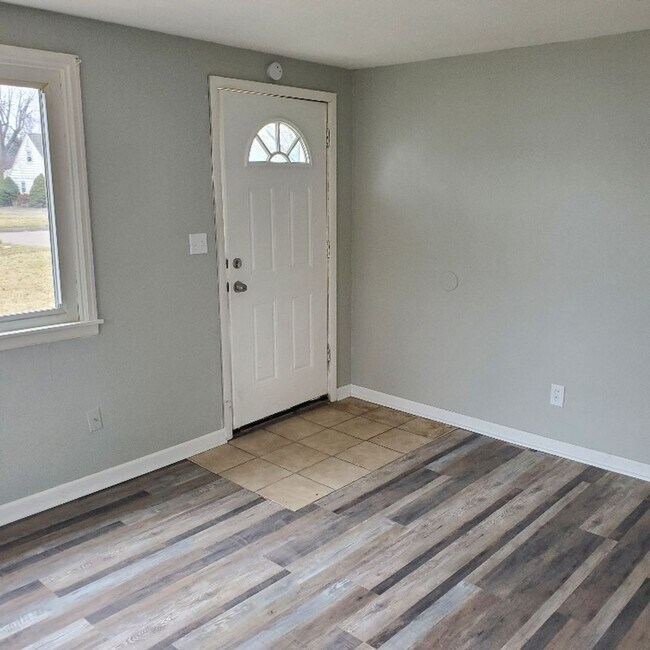 Photo - 2BDRM HOUSE FOR RENT