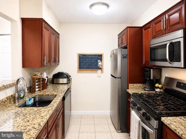 Building Photo - 8951 Town Center Cir Unit 3-201