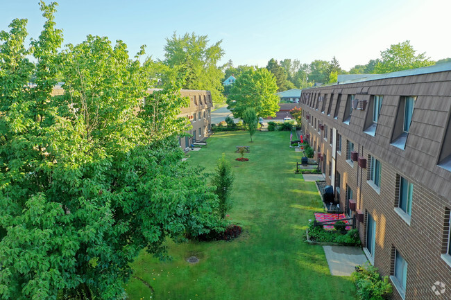 Middlefield Village Apartments - Middlefield Village Apartments