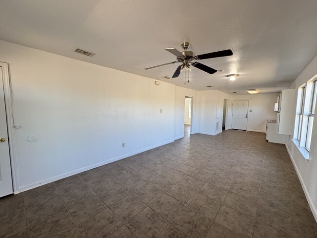 Photo - 2 bedroom and 1 bathroom unit ready to move in in Charlotte. Unit # A