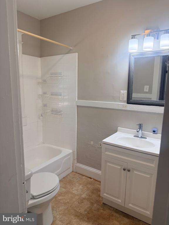 Photo - 7513 Carroll Ave