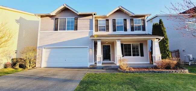 Absolutely Beautiful Two-story House in Si... - Absolutely Beautiful Two-story House in Si...