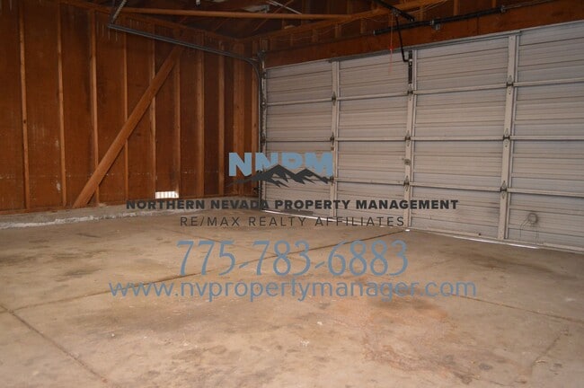 Photo - 4 Bed ~ 2 Bath ~ Large Home on Corner lot off of S McCarren in Donner Springs Neighborhood~ FOR RENT
