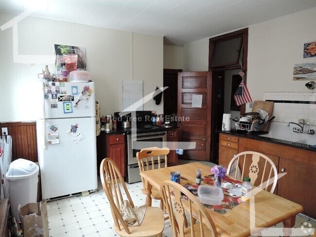 Building Photo - 35 Waverly St Unit 2 Rental