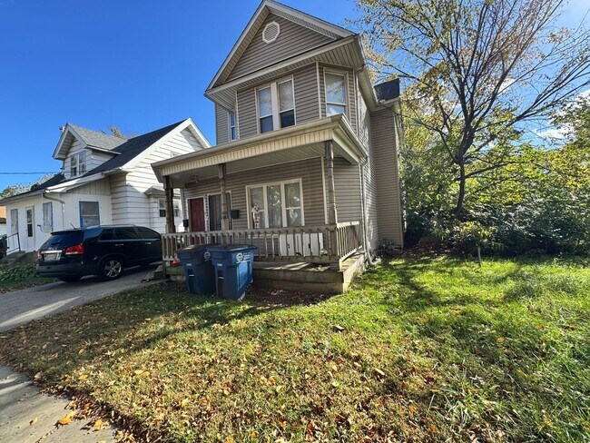 Photo - 1565 Jermain Dr Unit Upper
