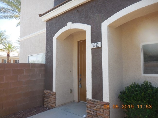Building Photo - 9303 Gilcrease Ave