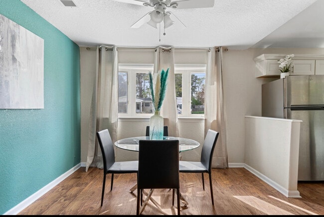 Photo - 212 Paladin Dr