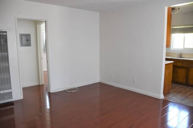 Living room - 372 E Orlando Way Unit 6