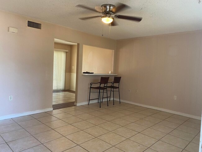 Photo - 4405 Lakeside Dr