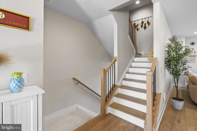 Photo - 908 Laurens Aly