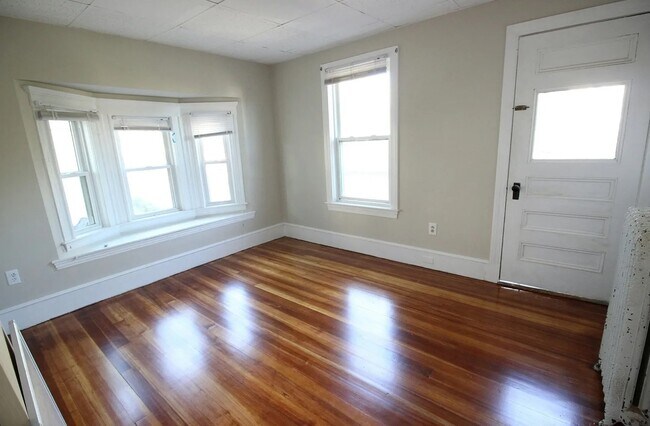 Photo - 14 Dow St Apartments Unit 2