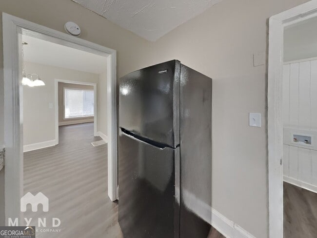 Photo - 1284 Westmont Rd SW