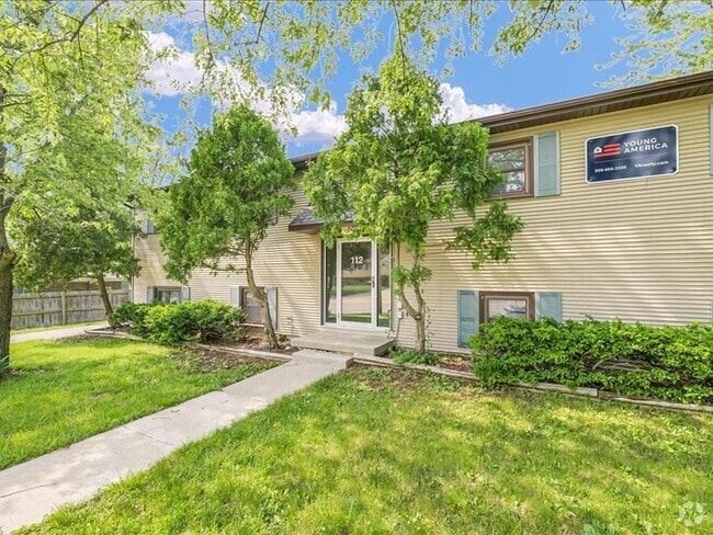 Building Photo - 112 W Raab Rd Rental