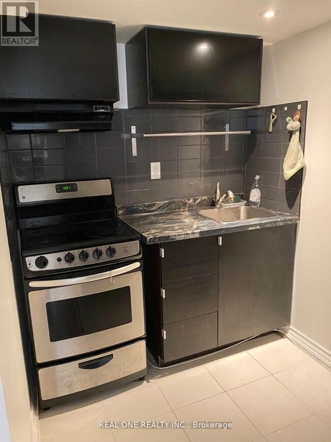 Photo - 43 Estrella Cres