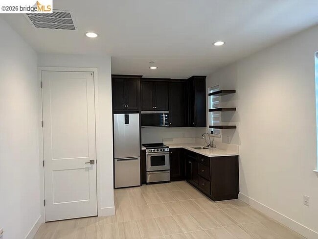 Photo - 451 Trellis Wy Unidad A