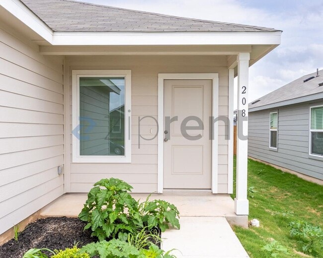 Photo - 208 Skyfire St