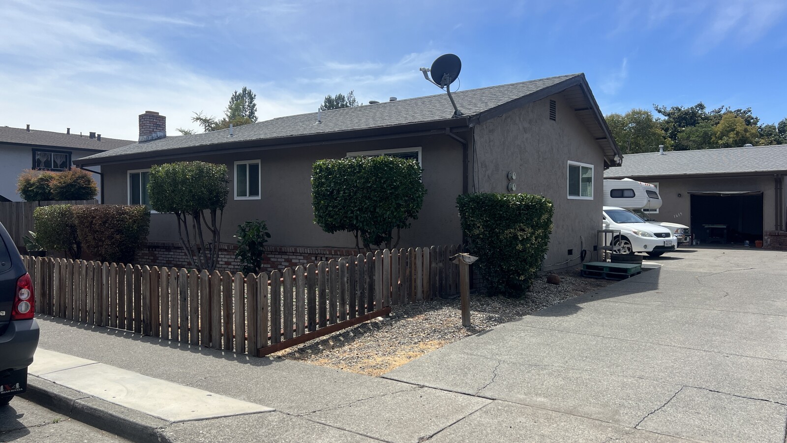 Photo - 1615 Herbert St