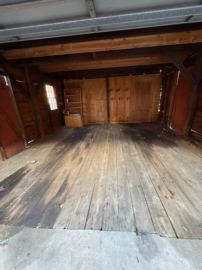 Barn - Ground Floor - 10 Mine St Unit Barn Loft