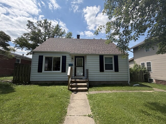 Building Photo - 1209 S Armstrong St