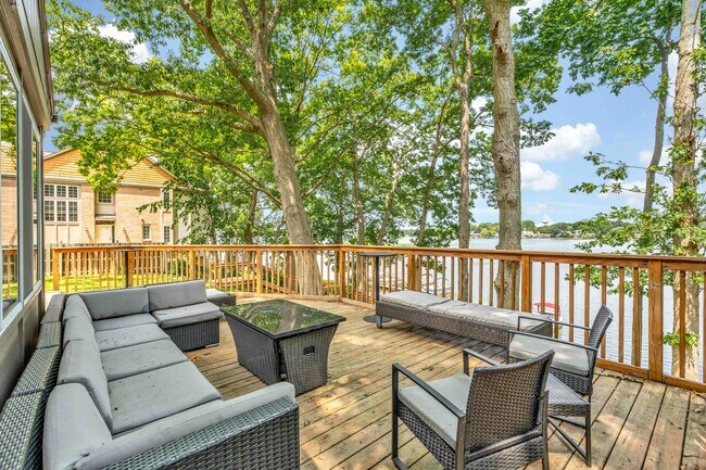 Photo - Driftwood Apartments