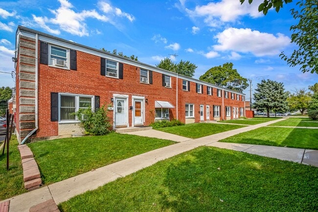 Building Photo - 843-D McHenry Rd Unit 843-D McHenry Rd Rental