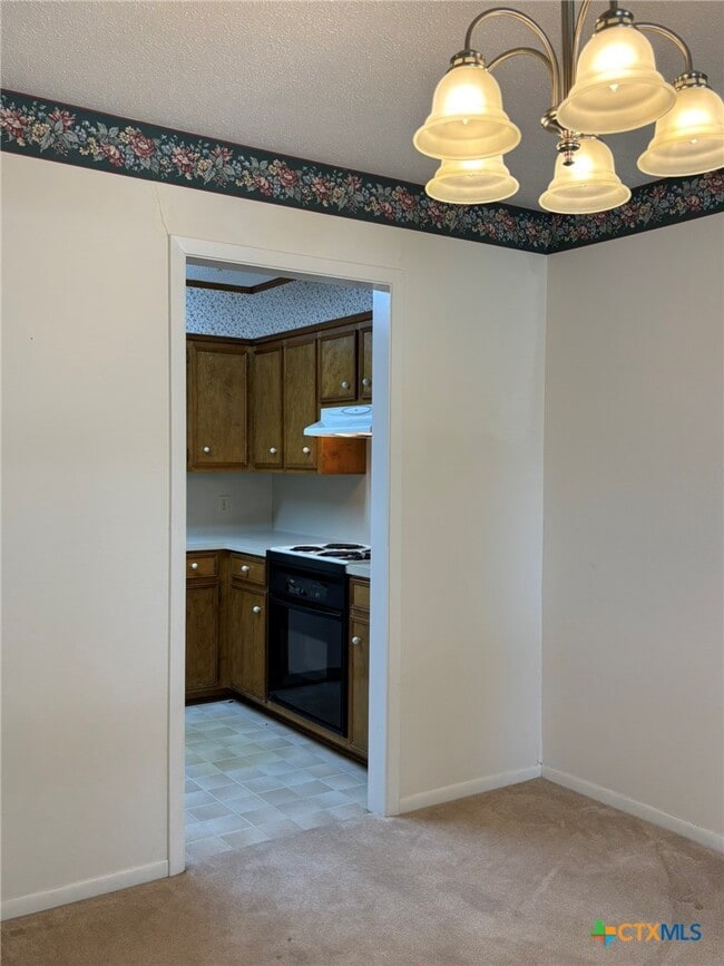 Photo - 417 Ivanhoe Dr