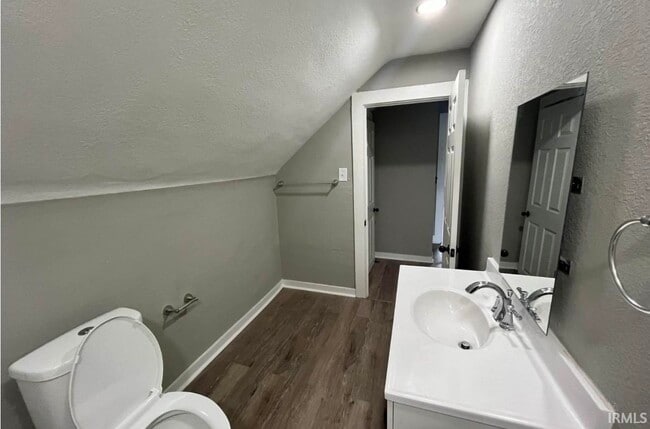 Photo - 3617 Oliver St