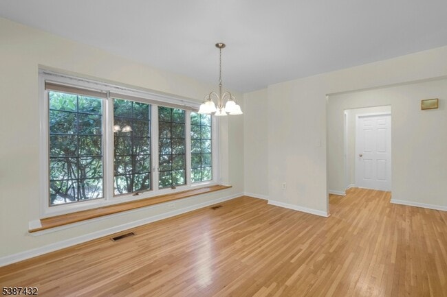 Photo - 10 Shelley Pl